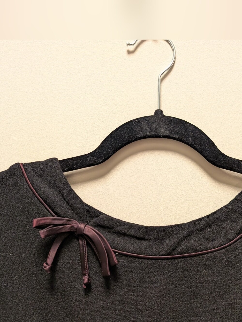 Vintage 1940s 1950s Black Wiggle Dress with Back Buttons - Picture 4 of 9